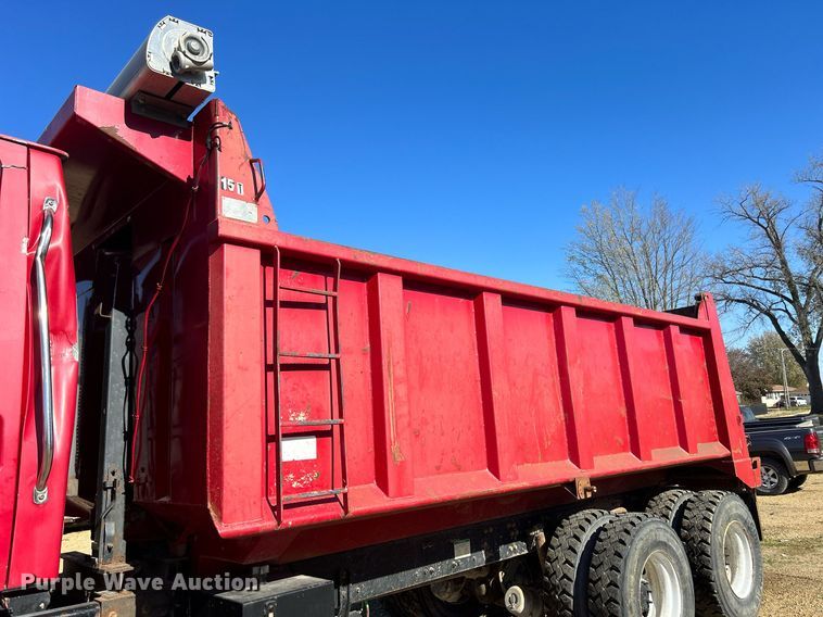 image for item DQ1032 2005 Sterling L8500  dump truck