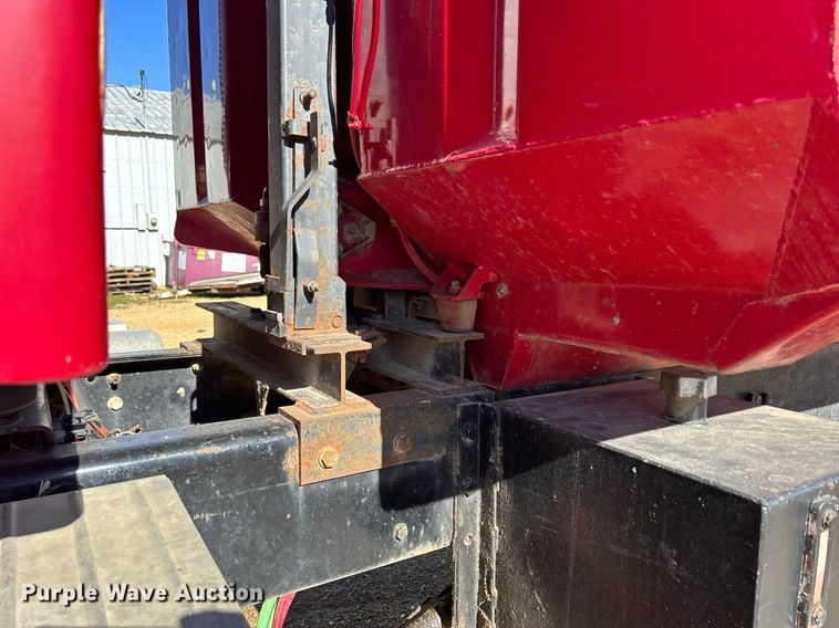 image for item DQ1032 2005 Sterling L8500  dump truck