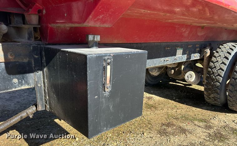 image for item DQ1032 2005 Sterling L8500  dump truck