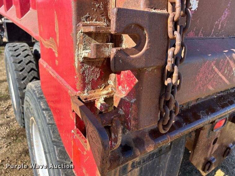 image for item DQ1032 2005 Sterling L8500  dump truck