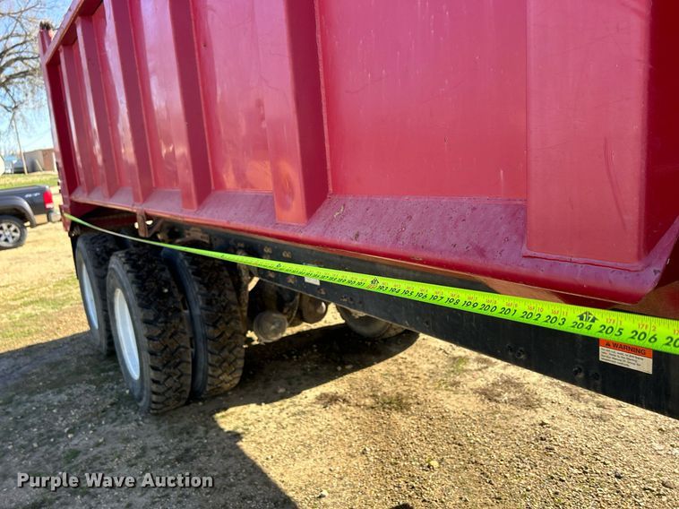 image for item DQ1032 2005 Sterling L8500  dump truck