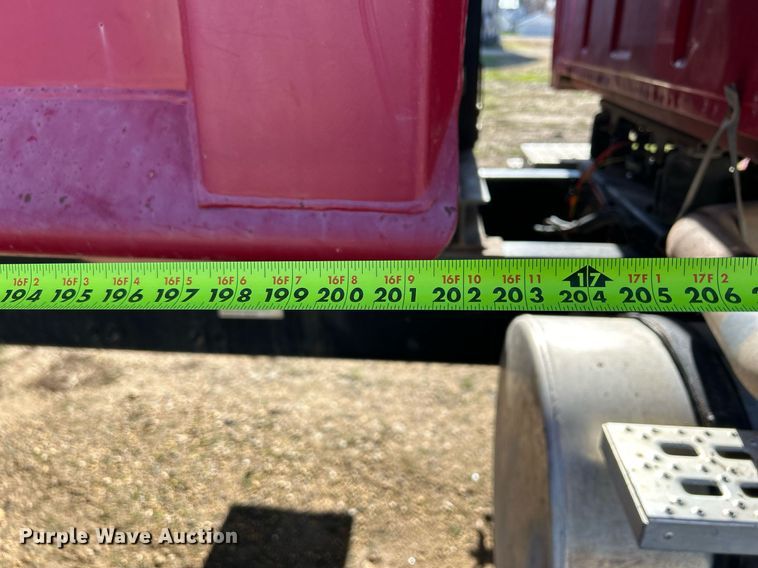 image for item DQ1032 2005 Sterling L8500  dump truck