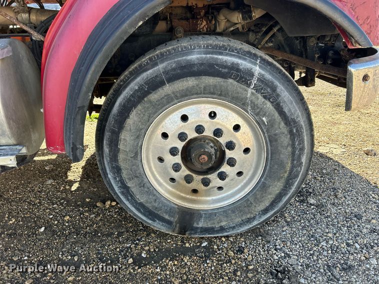 image for item DQ1032 2005 Sterling L8500  dump truck