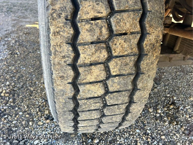 image for item DQ1032 2005 Sterling L8500  dump truck