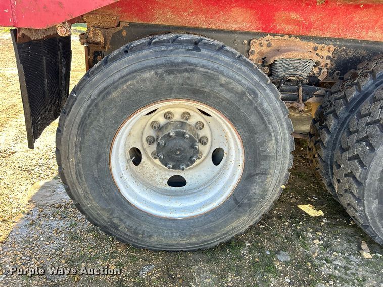 image for item DQ1032 2005 Sterling L8500  dump truck