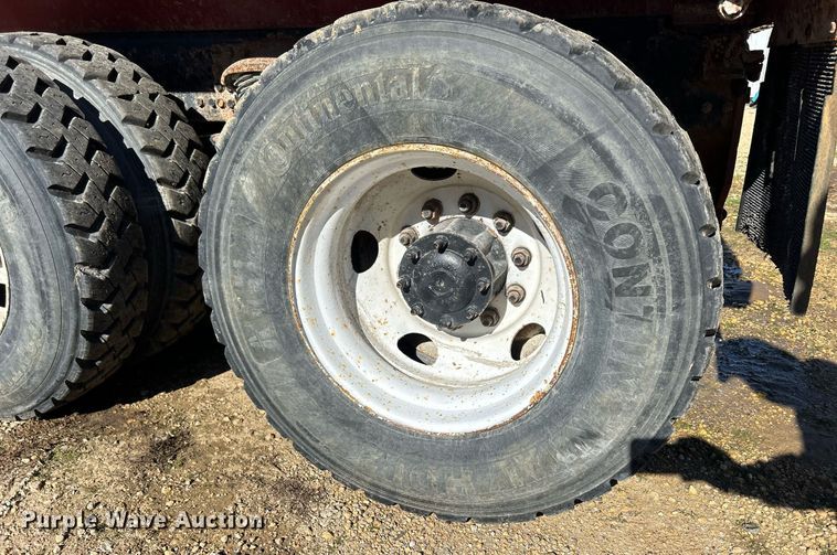 image for item DQ1032 2005 Sterling L8500  dump truck