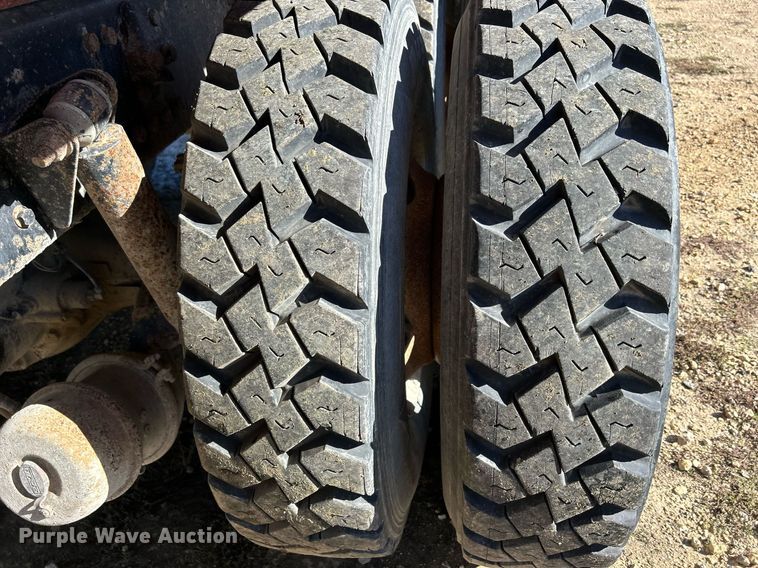 image for item DQ1032 2005 Sterling L8500  dump truck