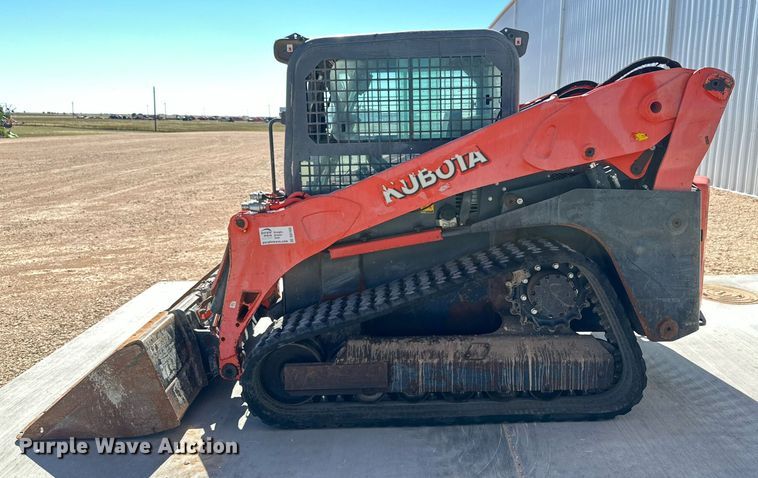 image for item DQ1458 2015 Kubota SVL90-2  tracked skid steer loader