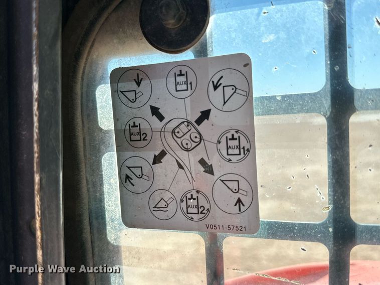 image for item DQ1458 2015 Kubota SVL90-2  tracked skid steer loader