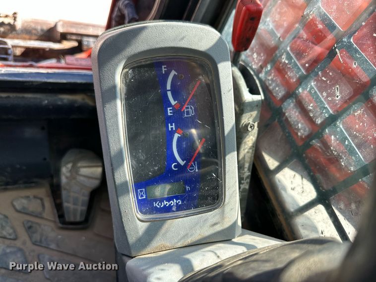 image for item DQ1458 2015 Kubota SVL90-2  tracked skid steer loader