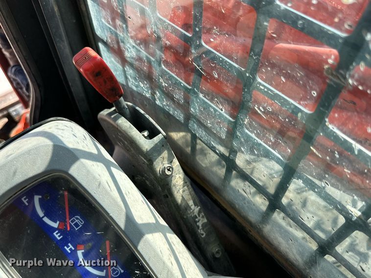 image for item DQ1458 2015 Kubota SVL90-2  tracked skid steer loader