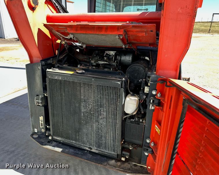 image for item DQ1458 2015 Kubota SVL90-2  tracked skid steer loader