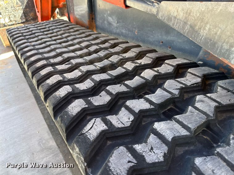 image for item DQ1458 2015 Kubota SVL90-2  tracked skid steer loader