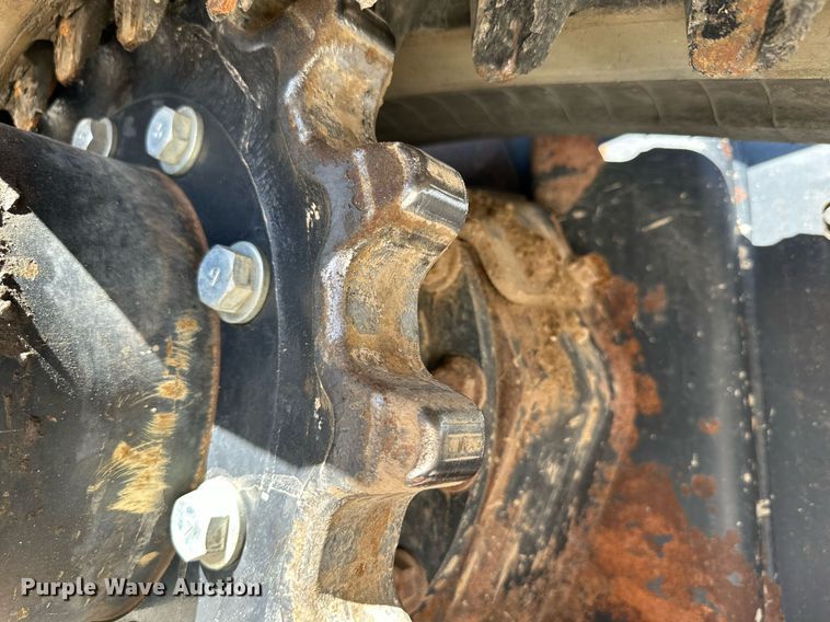 image for item DQ1458 2015 Kubota SVL90-2  tracked skid steer loader