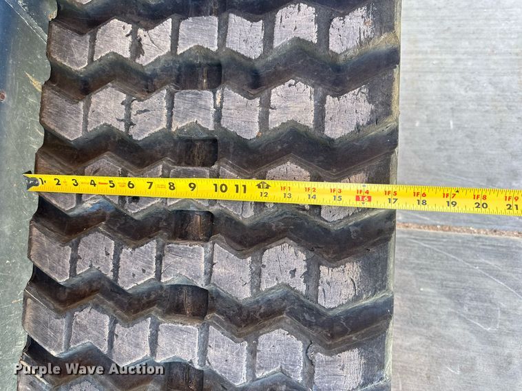 image for item DQ1458 2015 Kubota SVL90-2  tracked skid steer loader