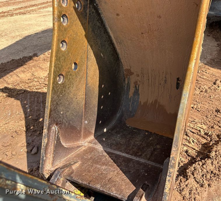 image for item DQ1480 2013 Volvo EC250DL  excavator