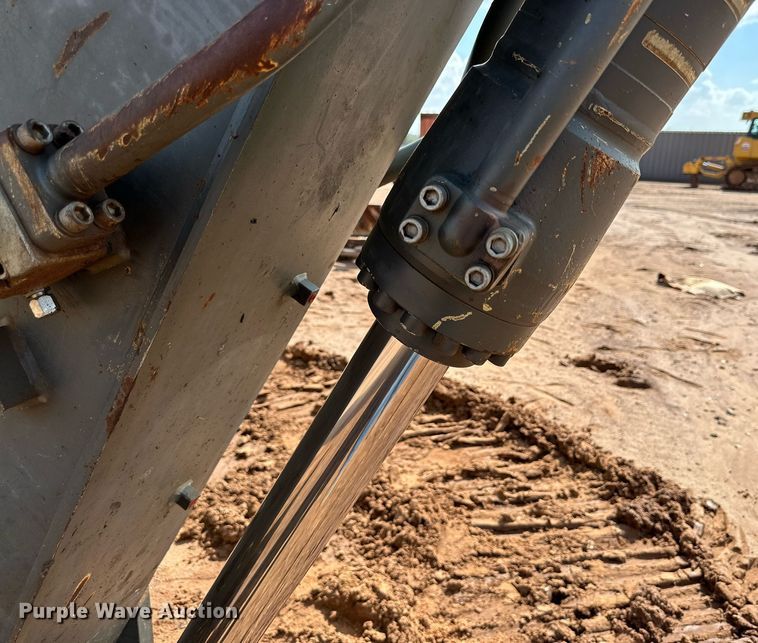 image for item DQ1480 2013 Volvo EC250DL  excavator