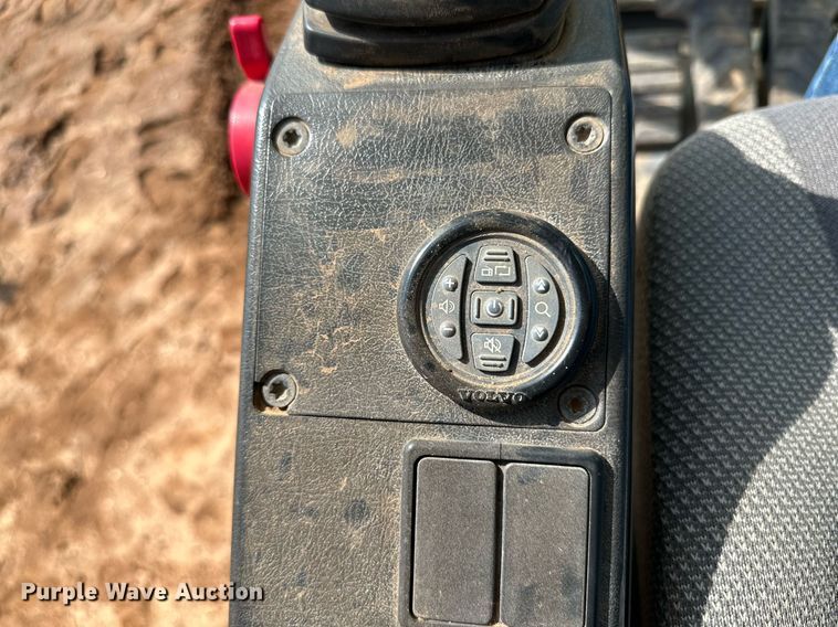 image for item DQ1480 2013 Volvo EC250DL  excavator