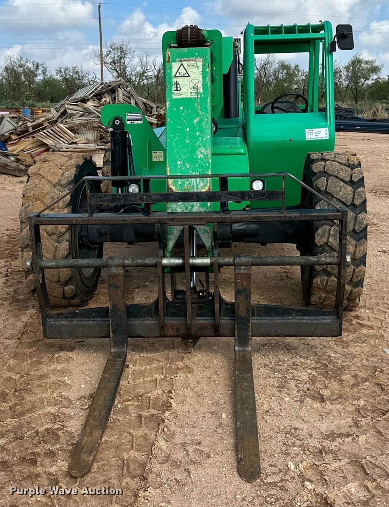 image for item DQ1482 2013 JLG 8042  telehandler