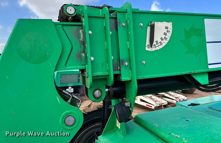 image for item DQ1482 2013 JLG 8042  telehandler