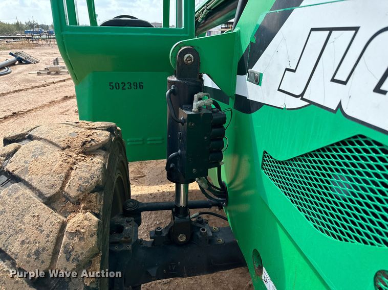 image for item DQ1482 2013 JLG 8042  telehandler