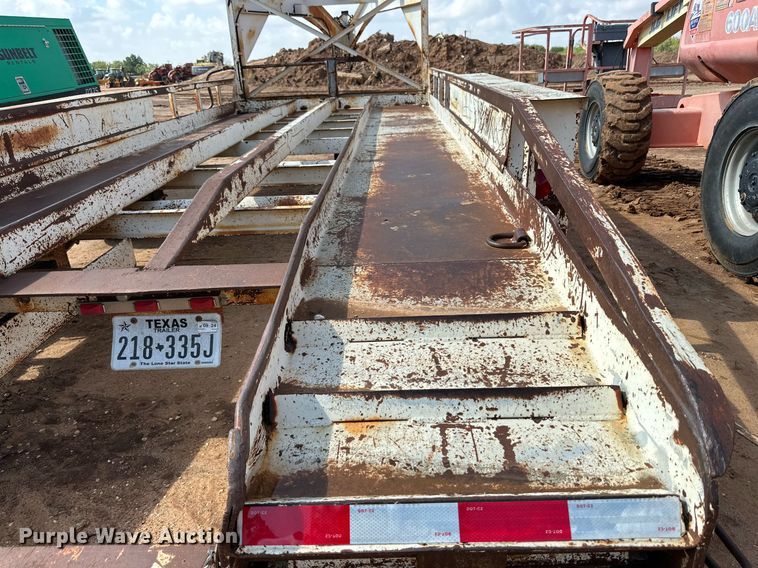 image for item DQ1483 Equipment trailer