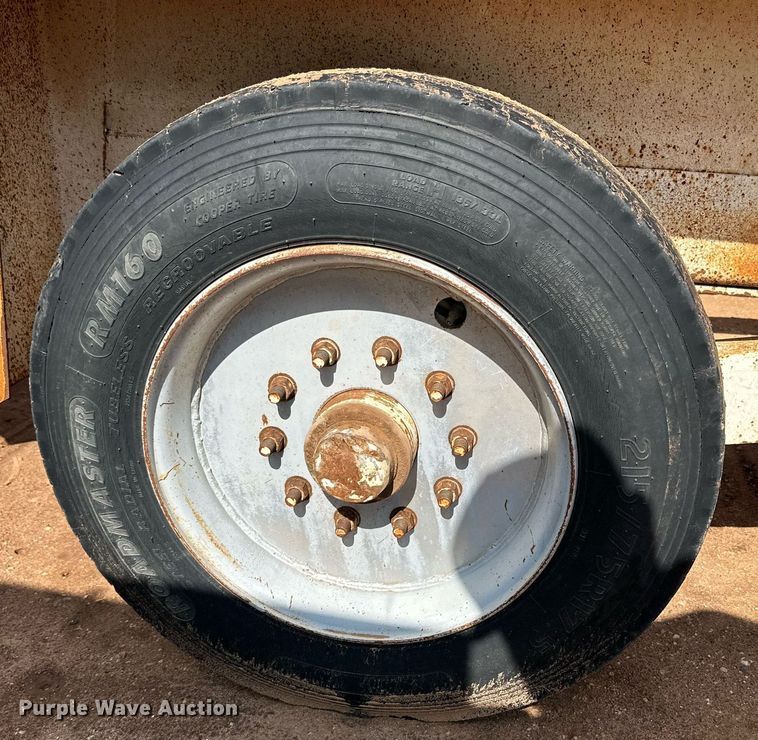 image for item DQ1483 Equipment trailer