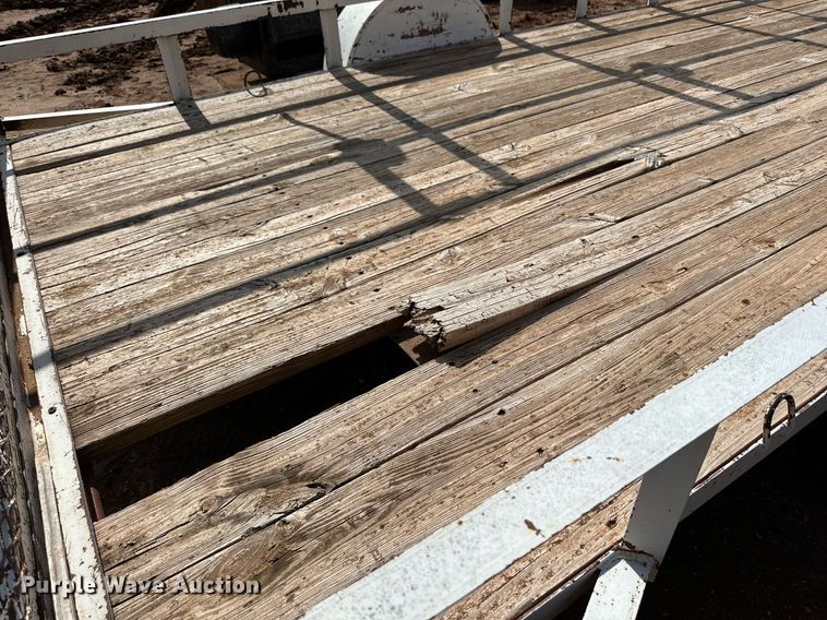 image for item DQ1487 2006 Load Trail  Utility trailer