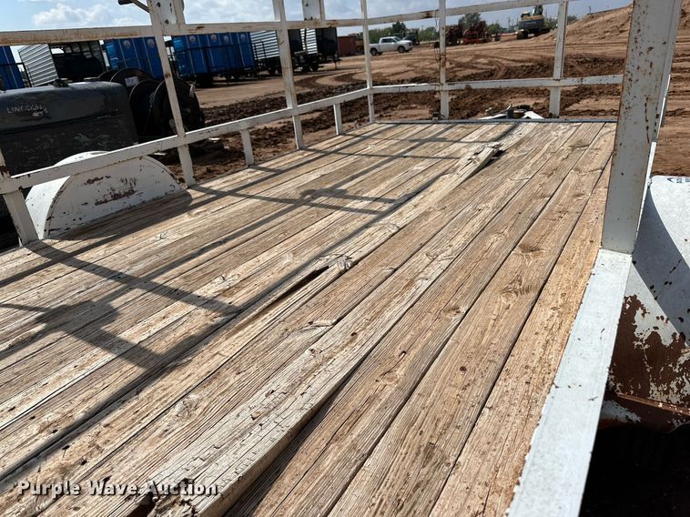 image for item DQ1487 2006 Load Trail  Utility trailer