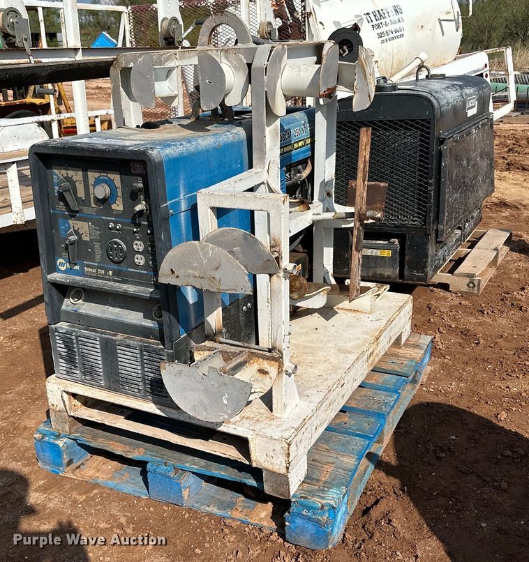 image for item DQ1489 Miller Bobcat 250  welder/generator