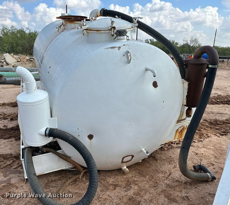 image for item DQ1493 Vacuum tank bed