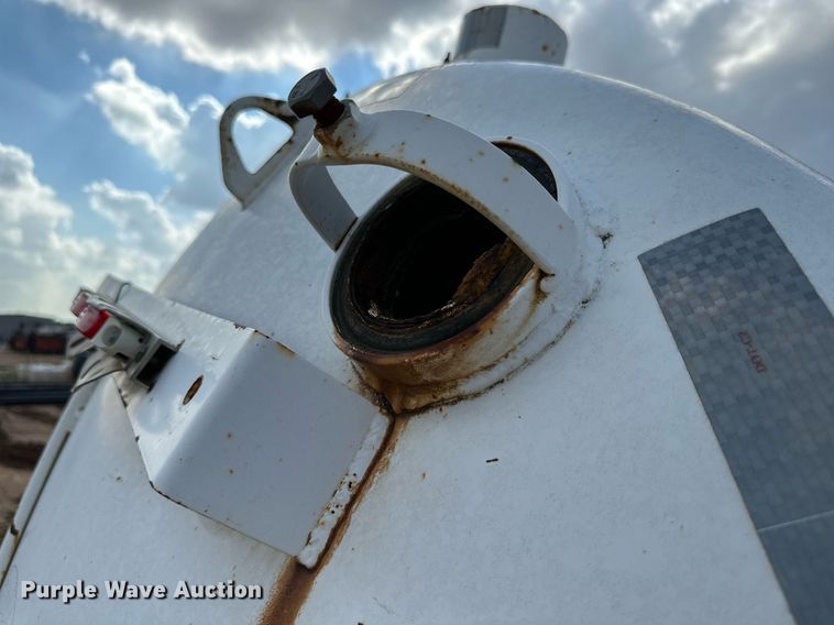 image for item DQ1493 Vacuum tank bed