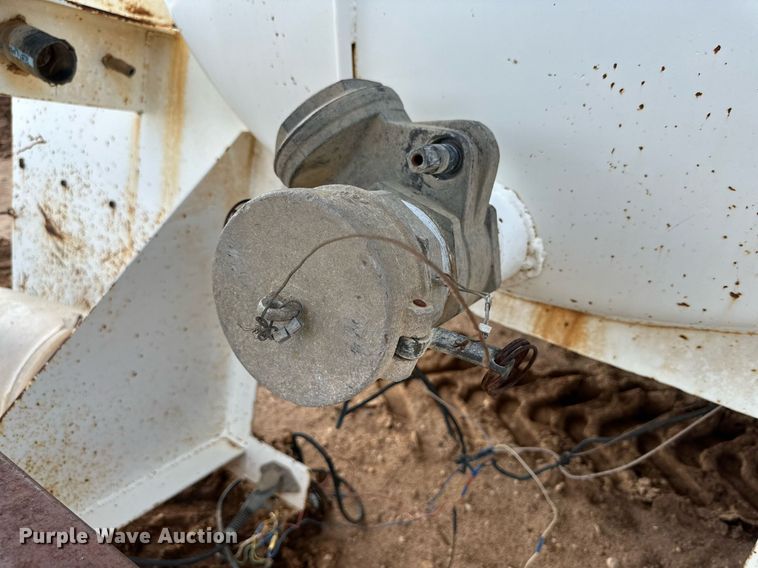 image for item DQ1493 Vacuum tank bed