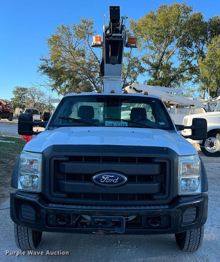 image for item DQ2235 2012 Ford F450 Super Duty XL  bucket truck