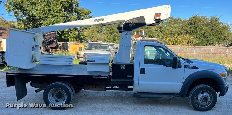 image for item DQ2235 2012 Ford F450 Super Duty XL  bucket truck