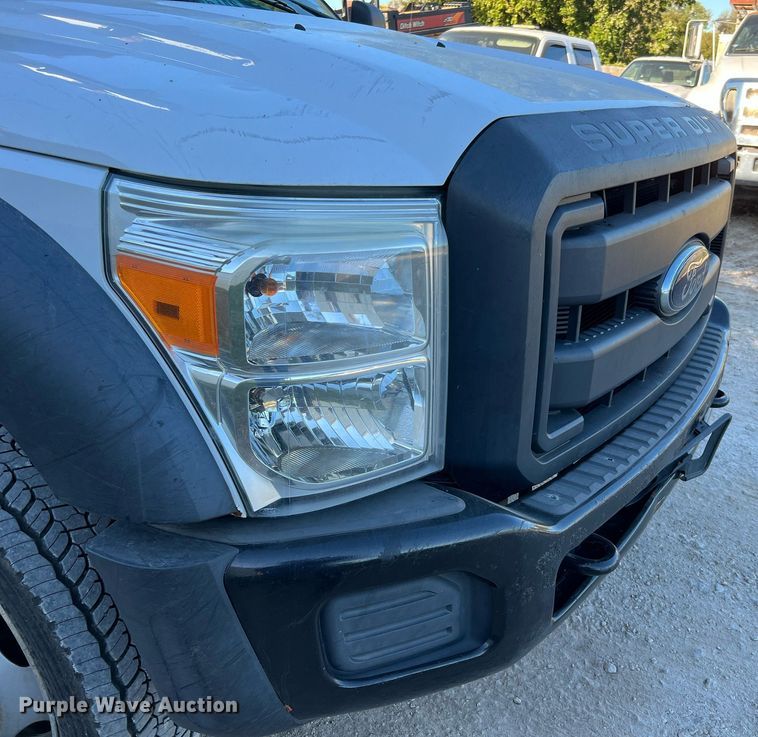 image for item DQ2235 2012 Ford F450 Super Duty XL  bucket truck