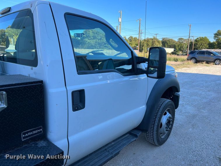 image for item DQ2235 2012 Ford F450 Super Duty XL  bucket truck