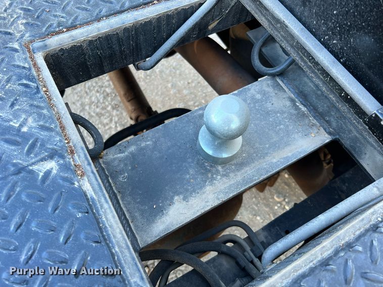 image for item DQ2235 2012 Ford F450 Super Duty XL  bucket truck