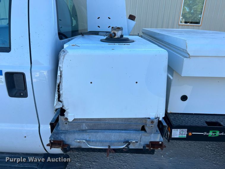 image for item DQ2235 2012 Ford F450 Super Duty XL  bucket truck