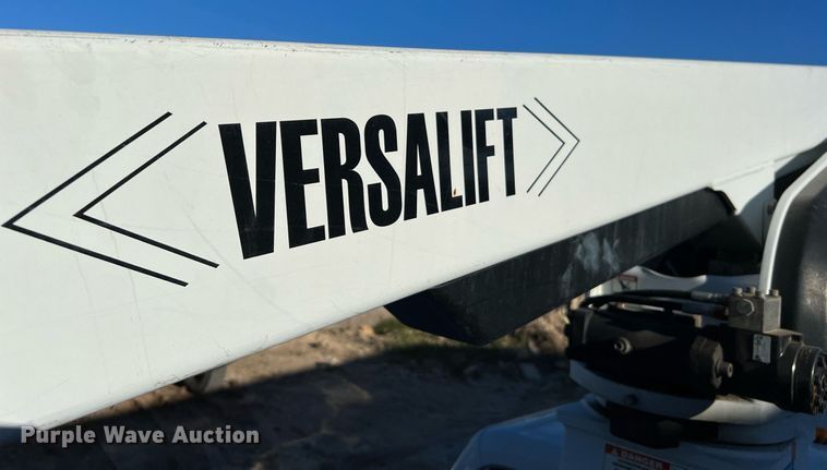 image for item DQ2235 2012 Ford F450 Super Duty XL  bucket truck