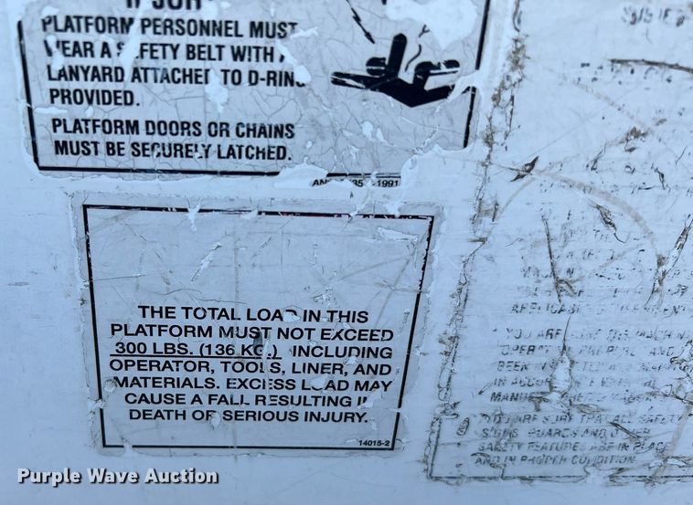 image for item DQ2235 2012 Ford F450 Super Duty XL  bucket truck