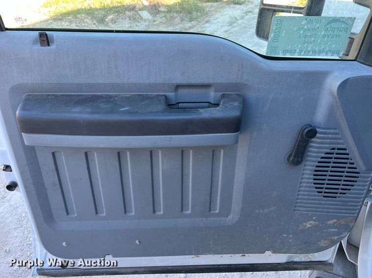 image for item DQ2235 2012 Ford F450 Super Duty XL  bucket truck