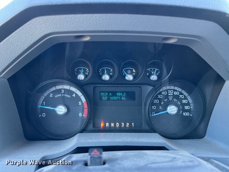 image for item DQ2235 2012 Ford F450 Super Duty XL  bucket truck