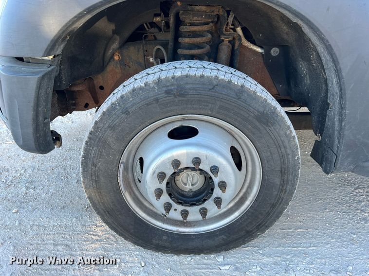 image for item DQ2235 2012 Ford F450 Super Duty XL  bucket truck