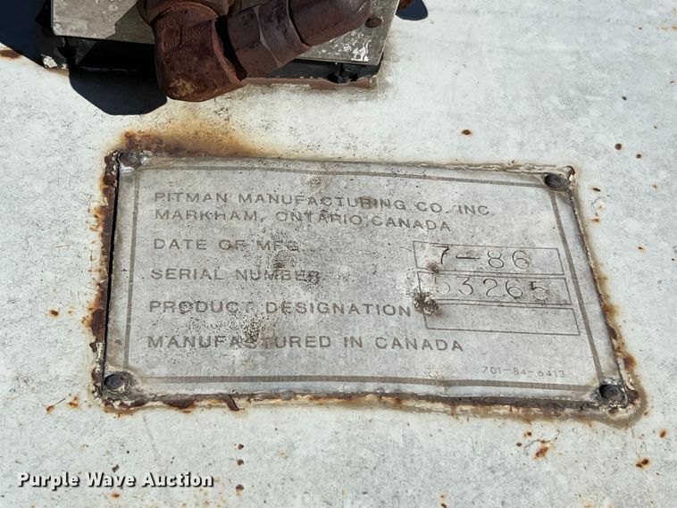 image for item DQ2237 1986 Ford F7000  bucket truck