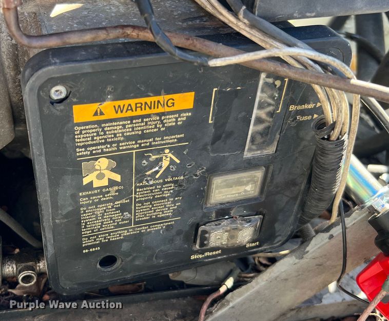 image for item DQ2237 1986 Ford F7000  bucket truck