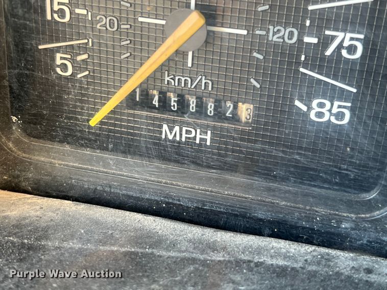 image for item DQ2237 1986 Ford F7000  bucket truck