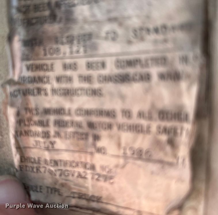 image for item DQ2237 1986 Ford F7000  bucket truck