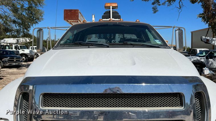 image for item DQ2239 2007 Ford F750 Super Duty  SuperCab utility / service truck