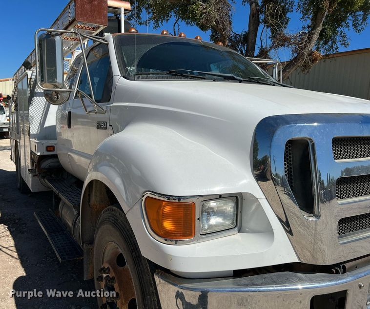 image for item DQ2239 2007 Ford F750 Super Duty  SuperCab utility / service truck